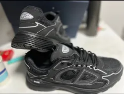 EM Sneakers Dior B30 Triple Black New Reflective review Brendan Waters