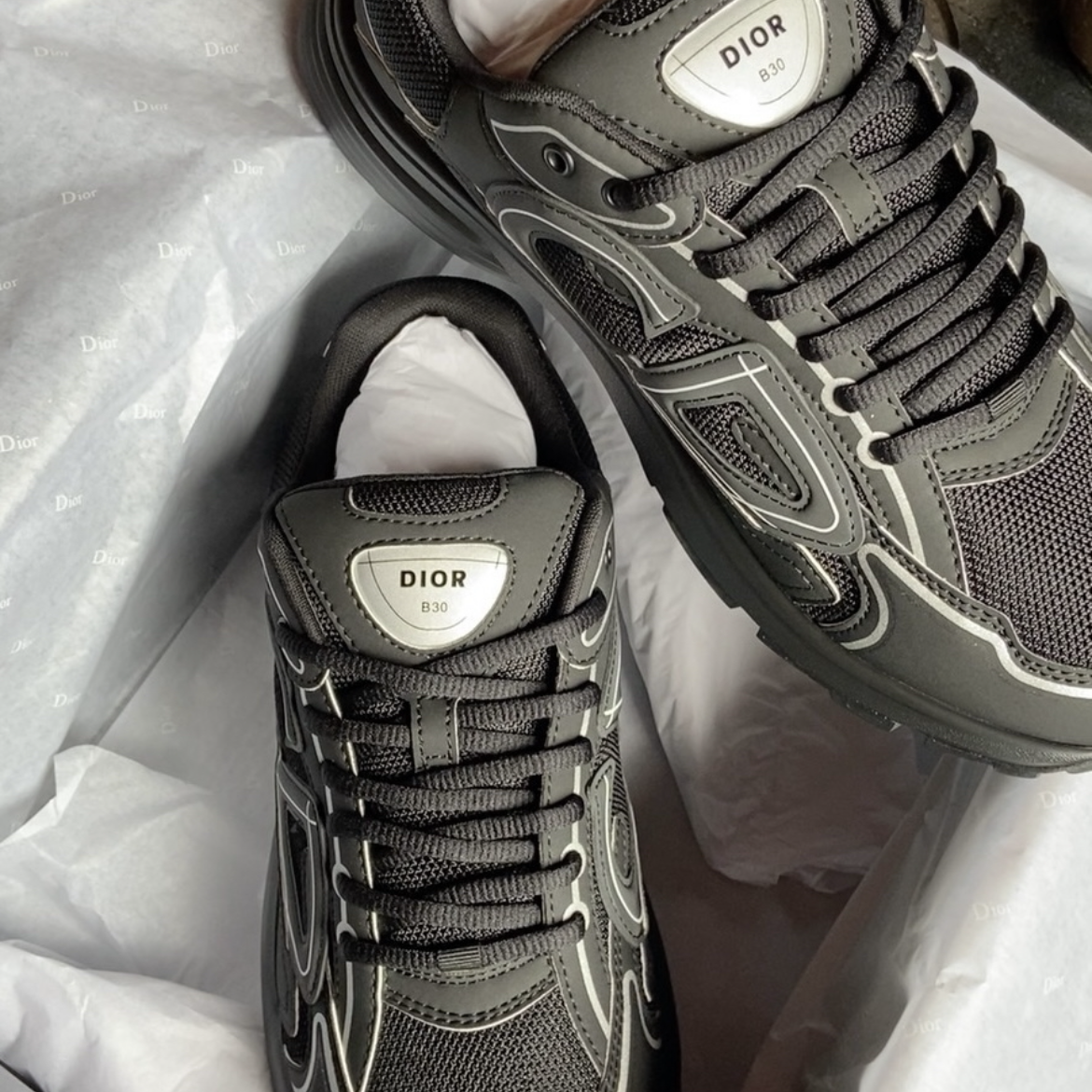 EM Sneakers Dior B30 Triple Black New Reflective review 0