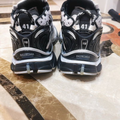 EM Sneakers Balenciaga Runner Black White review Copcea Maria