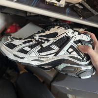 EM Sneakers Balenciaga Runner Black White review 0