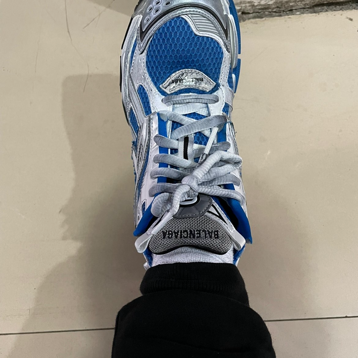 EM Sneakers Balenciaga Runner White Blue review 0