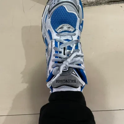 EM Sneakers Balenciaga Runner White Blue review Tiffany Robert