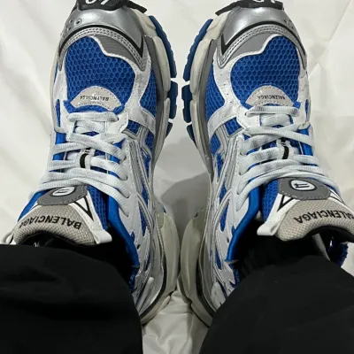 EM Sneakers Balenciaga Runner White Blue review Ashton Lucero