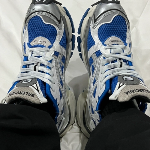 EM Sneakers Balenciaga Runner White Blue reviewed by