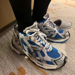 EM Sneakers Balenciaga Runner White Blue review Federico Perez
