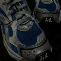 EM Sneakers Balenciaga Runner White Blue review 0
