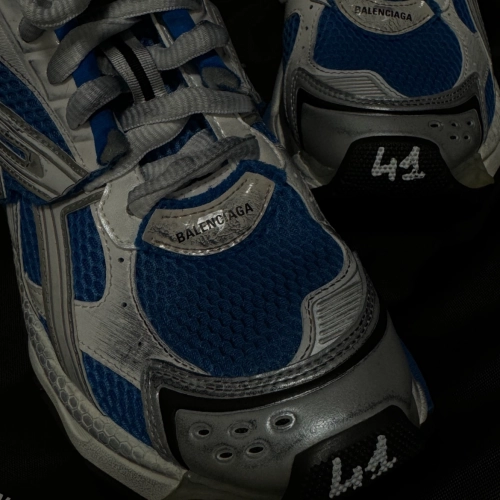 EM Sneakers Balenciaga Runner White Blue reviewed by