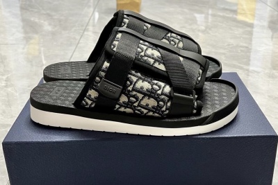 EM Sneakers Dior Alpha Sandal Oblique Half Flower review Alexander Frye