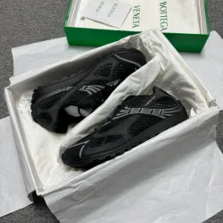 EM Sneakers Bottega Veneta Orbit Black review Oscar Huerta