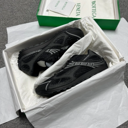 EM Sneakers Bottega Veneta Orbit Black reviewed byOscar Huerta