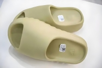 EM Sneakers Adidas Yeezy Slide Resin review 0