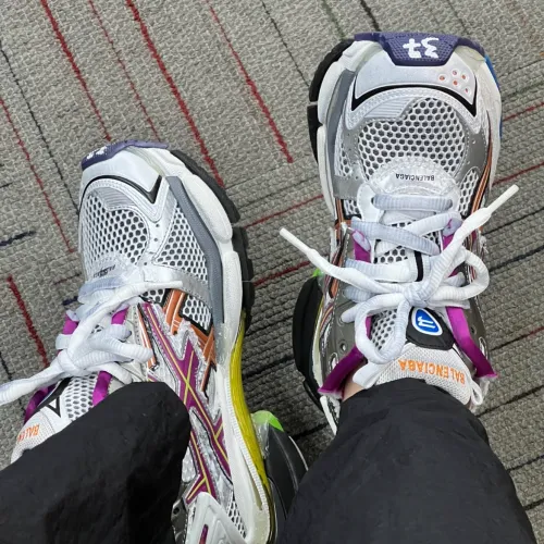 EM Sneakers Balenciaga Runner Silver Purple review 