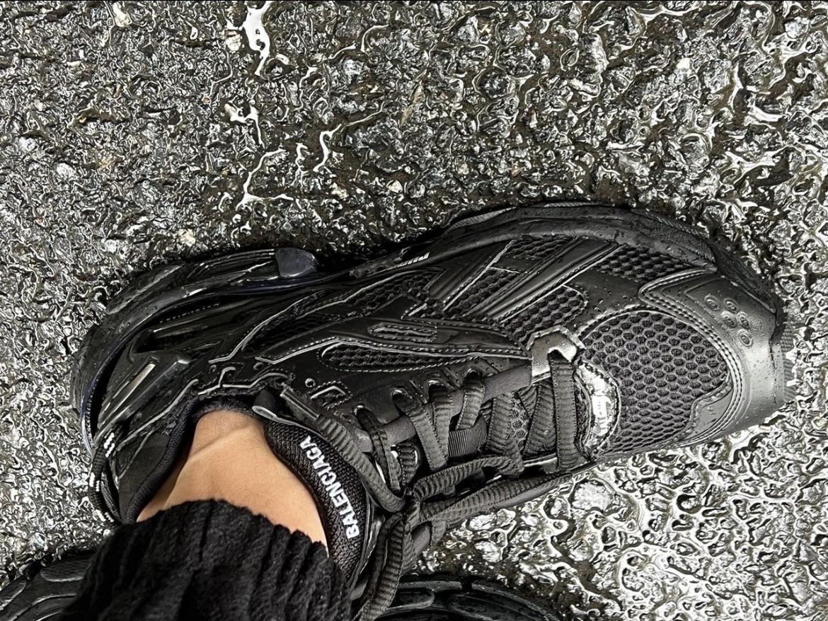 EM Sneakers Balenciaga Runner Black review 0