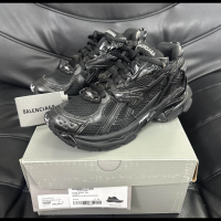 EM Sneakers Balenciaga Runner Black review 0