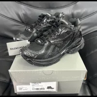 EM Sneakers Balenciaga Runner Black review 0