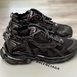 EM Sneakers Balenciaga Runner Black review Tariyon Mcdonald