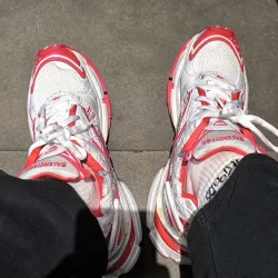 EM Sneakers Balenciaga Runner White Red review  Jaylin Washington