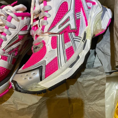 EM Sneakers Balenciaga Runner White Red Powder review 