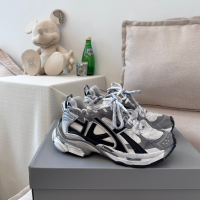EM Sneakers Balenciaga Runner Grey White Black review 0