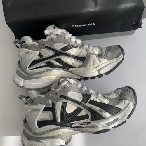 EM Sneakers Balenciaga Runner Grey White Black review 
