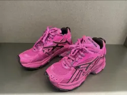 EM Sneakers Balenciaga Runner Black Red review Jolina Win