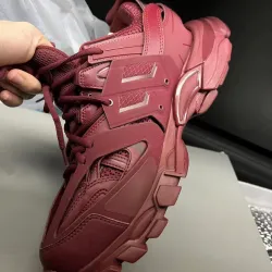 EM Sneakers Balenciaga Track Red(Without LED) review Rume Odafe 01