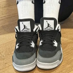 EM Sneakers Jordan 4 Retro Fear Pack review Kishon Bass 01