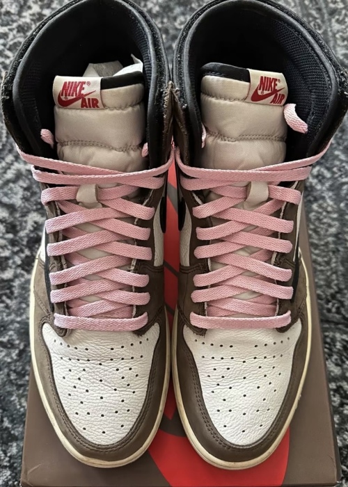 EM Sneakers Jordan 1 Retro High OG SP Travis Scott Mocha review 