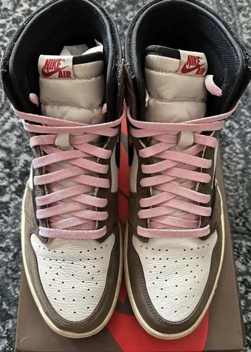 EM Sneakers Jordan 1 Retro High OG SP Travis Scott Mocha review 