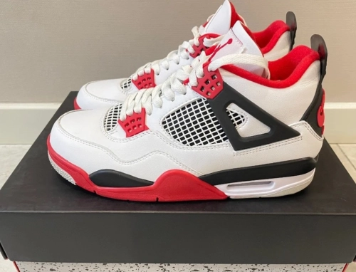 EM Sneakers Air Jordan 4 Retro Fire Red (2020) reviewed by