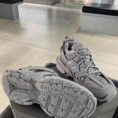 EM Sneakers Balenciaga Track Sneaker Grey(Without LED) review Nathan Bumbeh