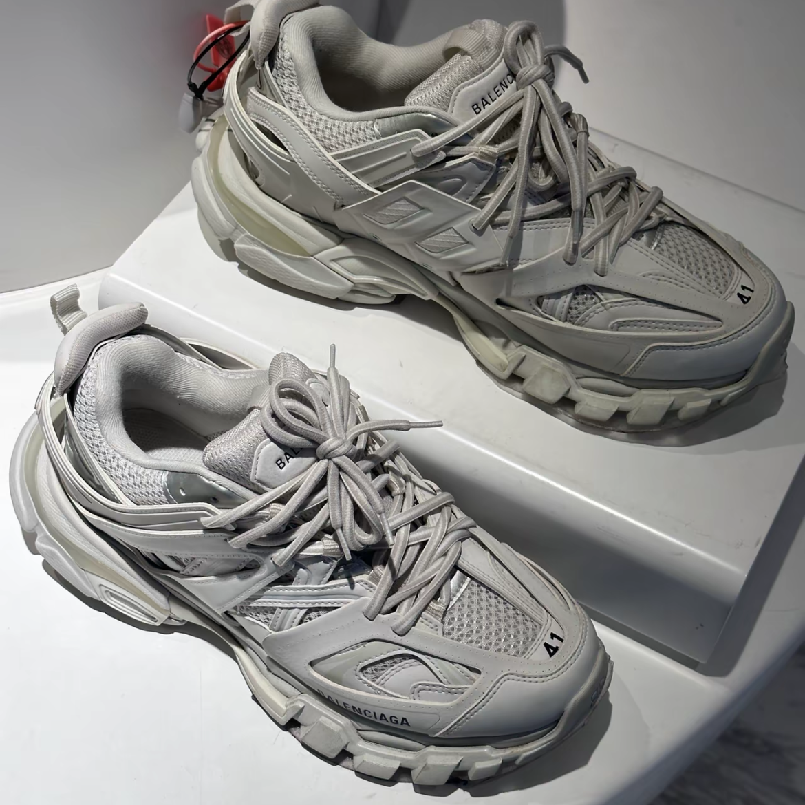EM Sneakers Balenciaga Track LED White review 0