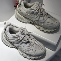 EM Sneakers Balenciaga Track LED White review 0