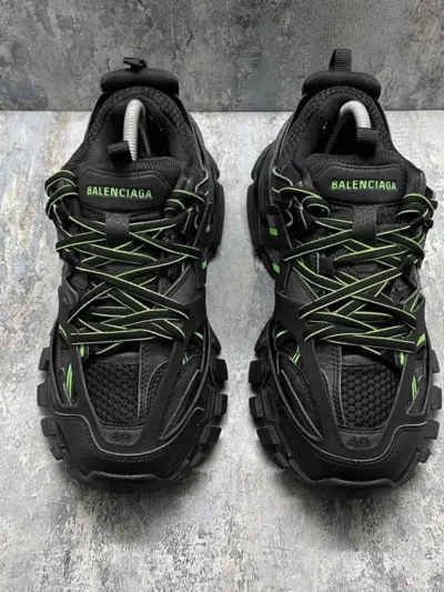 EM Sneakers Balenciaga Track Black Green(Without LED) review Jayden Johnson 00