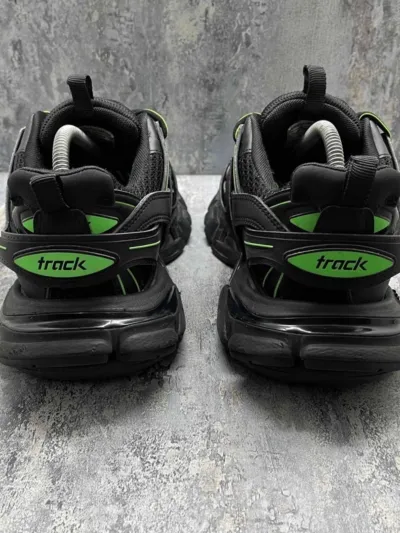 EM Sneakers Balenciaga Track Black Green(Without LED) review Jayden Johnson 01