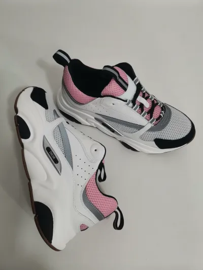 EM Sneakers Dior B22 Pale Pink White  review Kaden Moore 01