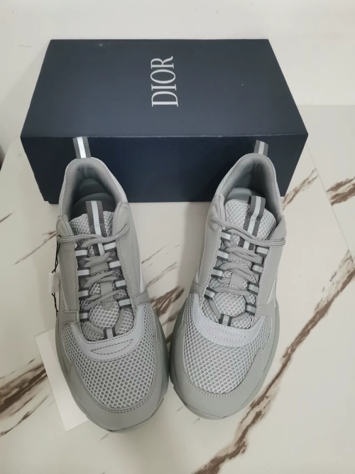 EM Sneakers Dior B22 Triple Grey  reviewed by