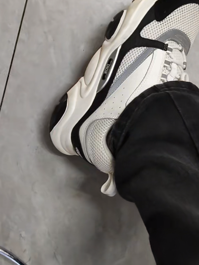 EM Sneakers Dior B22 White Black review Jostin Arita 01