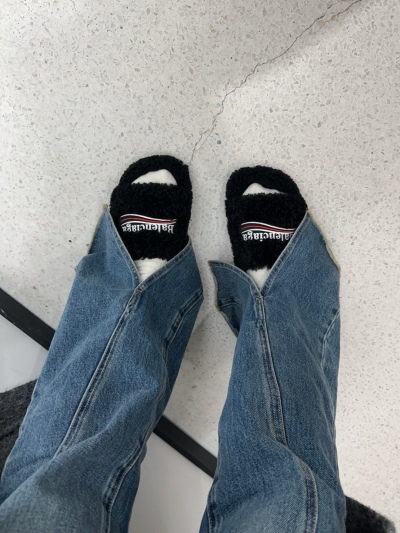 EM Sneakers Balenciaga Furry Slide Black review Tarik Oliver