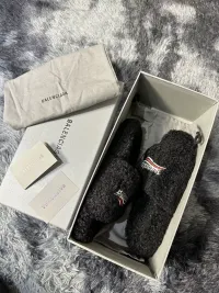 EM Sneakers Balenciaga Furry Slide Black review 0
