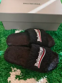 EM Sneakers Balenciaga Furry Slide Black review 0
