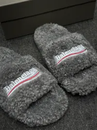 EM Sneakers Balenciaga Furry Slide Grey review 0