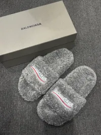 EM Sneakers Balenciaga Furry Slide Grey review 4