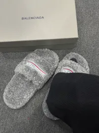 EM Sneakers Balenciaga Furry Slide Grey review 5