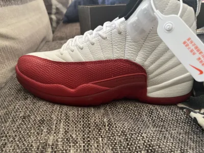 EM Sneakers Jordan 12 Retro Cherry (2023) review m 01