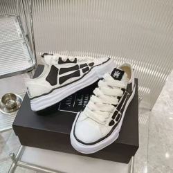 EM Sneakers Mihara Yasuhiro x AMIRI Skel-Top Low Off White review Zhoey Hardy 02