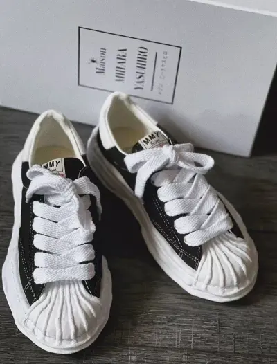 EM Sneakers Mihara Yasuhiro Blakey OG Sole Canvas Low Black No Logo NO.703 review VF
