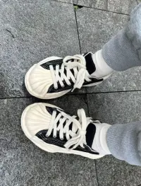 EM Sneakers Mihara Yasuhiro Blakey OG Sole Canvas Low Black No Logo NO.703 review 0