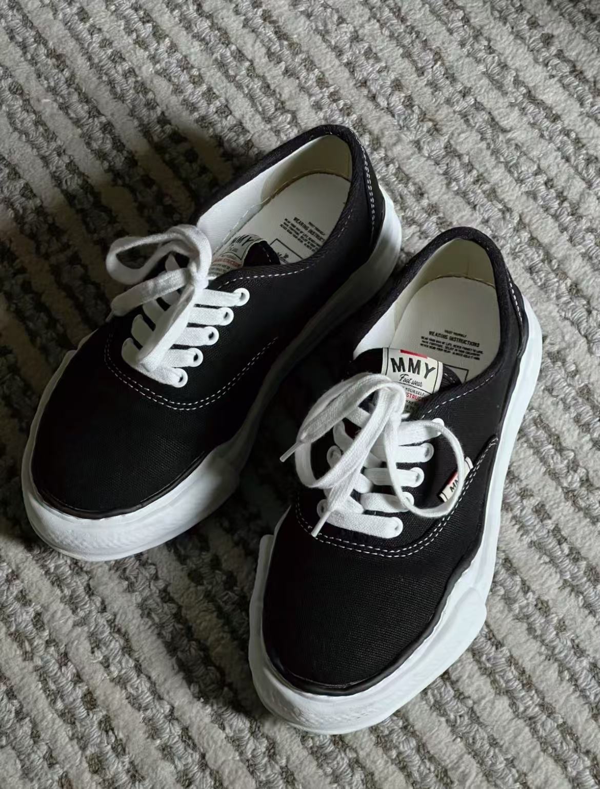 EM Sneakers Mihara Yasuhiro Baker OG Sole Canvas Low Black NO.715 review 0