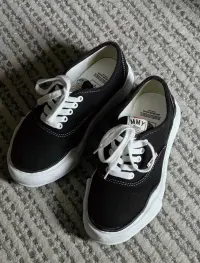 EM Sneakers Mihara Yasuhiro Baker OG Sole Canvas Low Black NO.715 review 0